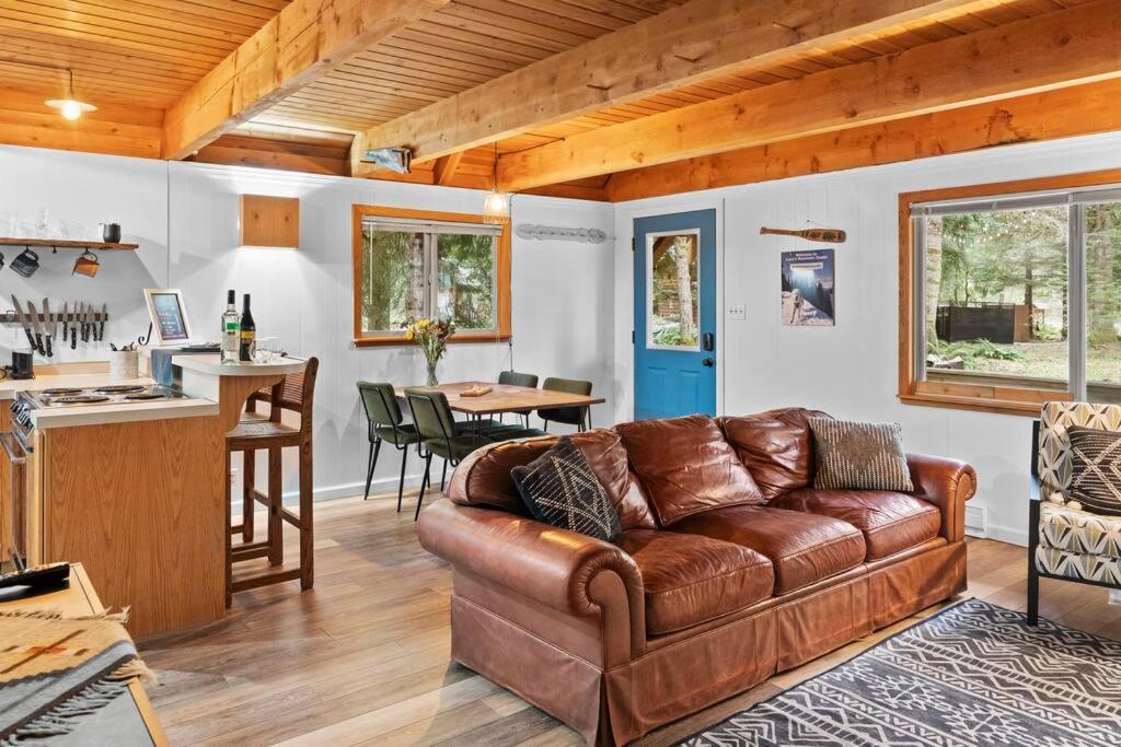 Chalet @ Mt. Rainier Entrance-Hot Tub-Forest Views Ashford Esterno foto